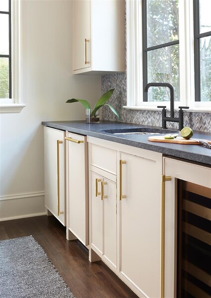 Bronx Appliance Pull 18" CC Champagne Bronze