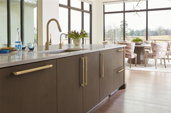 Bronx Appliance Pull 24" CC Champagne Bronze