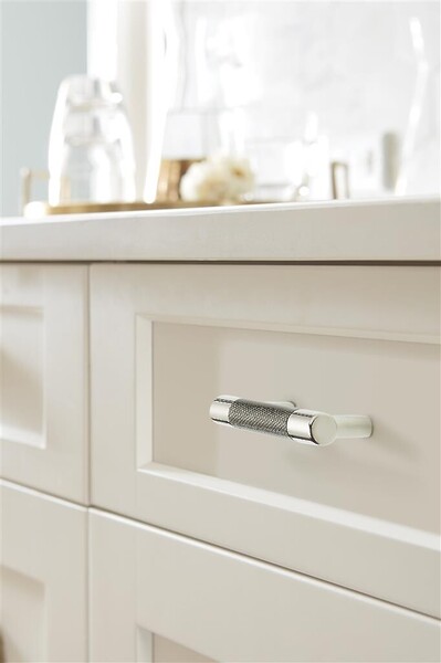 Esquire - Pull 160mm CC Polished Nickel/Gunmetal Bar Pull