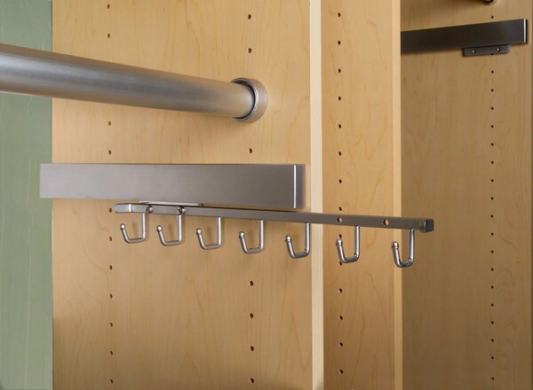 Rev-A-Shelf - Deluxe Slide Belt Rack - Satin Chrome